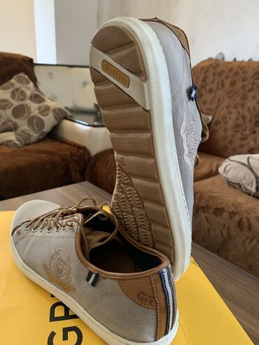 Krasofkalar və idman ayaqqabıları: GREYDER100% İçindəki altlığı dəri, bağları dəri, qırağ tikilişi dəri -da lalafo.az — 13 Krasofkalar və idman ayaqqabıları: GREYDER100% İçindəki altlığı dəri, bağları dəri, qırağ tikilişi dəri — 13