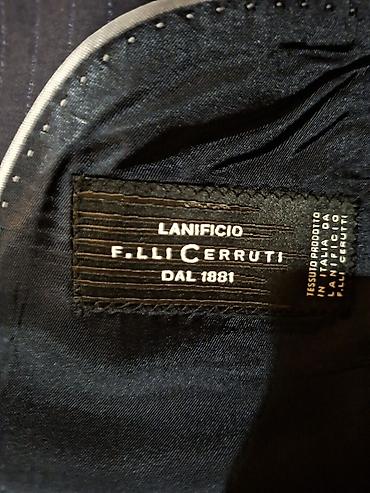 Kostyumlar: "Scallezioni Limited Edition Lanificio F.lli Cerruti" brendi olan Kişi — 3