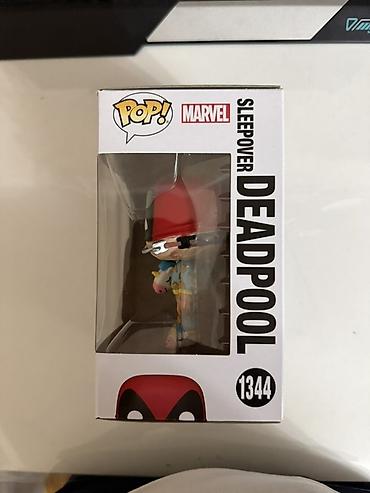 лалафанфан уточка: Фигурка Funko Pop! Marvel — Sleepover Deadpool (#1344) - Серия — 3