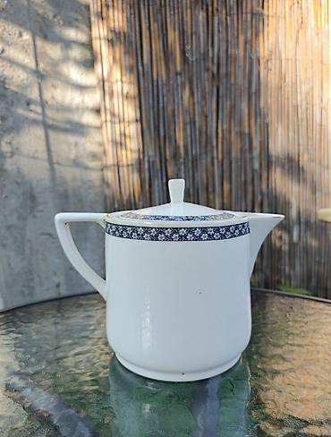 metalac džezve: Porcelanski čajnik sa poklopcem – H&C Selb Schlegelmilch — 1