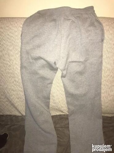 Trenerke: Original Tommy Hilfiger trenerka M Teget plava Polustruk 43-46cm na lalafo.rs — 11 Trenerke: Original Tommy Hilfiger trenerka M Teget plava Polustruk 43-46cm — 11