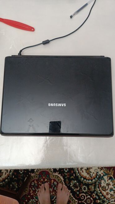 komputer ucun mikrofon: Samsung noutbuk - Brend: Samsung - Ekran: təxminən 15.6" LED, üst
