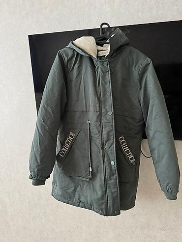 Üst geyimləri: Boyuk üçün qış parka gödəkçəsi - Rəng: tünd yaşıl - Uzun model, aşağı — 2