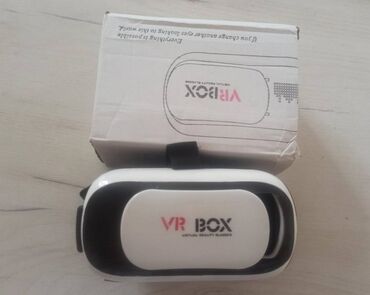 Oprema za video igre: VR Box naočare sa daljinskim Zamisli da sediš kod kuće, a oko tebe – — 2