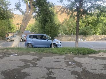 Honda: Honda Fit: 2002 г., 1.3 л, Вариатор, Бензиновая, Хэтчбэк — 10