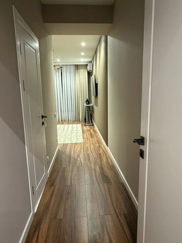 Долгосрочная аренда квартир: 3 комнаты, Агентство недвижимости — 8