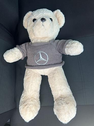 Uşaq dünyası: Plyuş oyuncaq ayı – Mercedes-Benz loqolu sviterlə - Rəng: açıq bej — 2