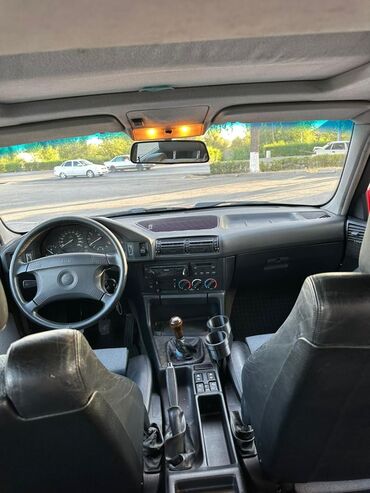 BMW: BMW 5 series: 1992 г., 2.5 л, Механика, Бензин, Седан — 8