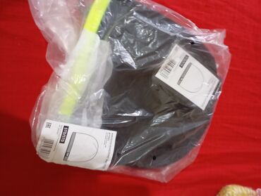 Kape, šalovi i rukavice: Kape zenske,muske,deciji i salovi.Novo i kao novo kape po 250d salovi — 2