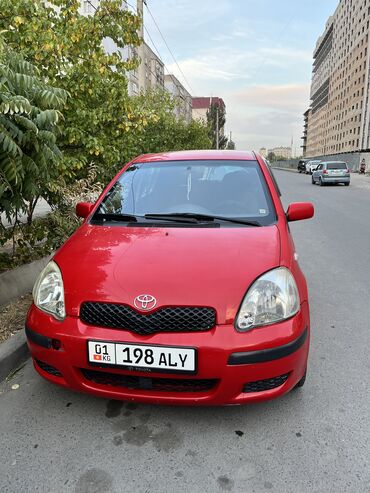 состояние хорошое: Toyota Yaris: 2003 г., 1 л, Робот, Бензин, Хэтчбэк