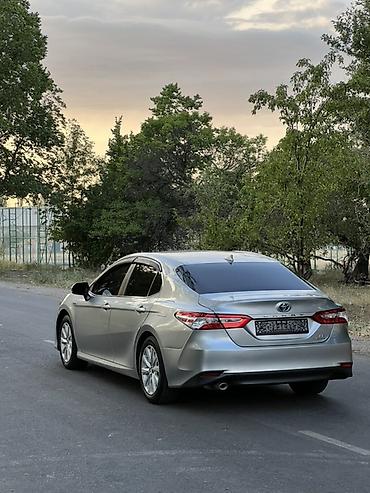 Продажа авто: Toyota Camry: 2020 г., 2.5 л, Вариатор, Гибрид, Седан — 4