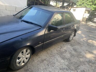 Mercedes-Benz: Mercedes-Benz C-Class: 1995 г., 1.8 л, Механика, Бензин, Седан