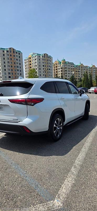 Toyota: Toyota Highlander: 2.5 l | 2023 il Krossover — 2