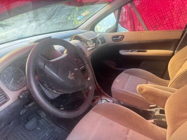Peugeot 307: 2 л | 2005 г. Хэтчбэк