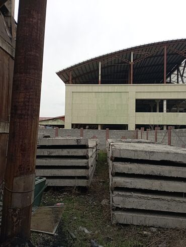 Другие строительные блоки: Продаю плиты, региля Региля 12м 1шт - 50000 сом в наличии 28шт Плиты — 7