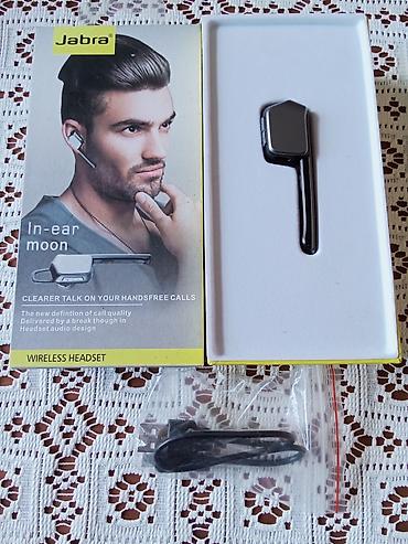 bluetooth наушники lg: Blutuz qulaqliq. Tam original məhsuldur. Həm zənglərə cavab vermək — 1