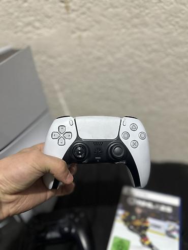 split fiction ps5: Sony ps 5 slim + два джойстика + 8 игр. Не шумит, не греется, в — 4