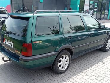 Volkswagen: Volkswagen Golf Variant: 1995 г., 1.8 л, Механика, Бензин, Универсал