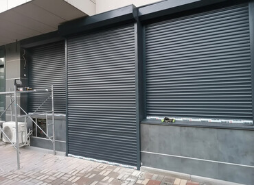 Ролл двери, Жалюзи двери: Ролл двери, Жалюзи двери, Новый, Алюминий, Бесплатная установка — 1