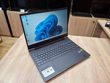 Dell: İşlənmiş HP Victus, 15.6 ", AMD Ryzen 5, 512 GB