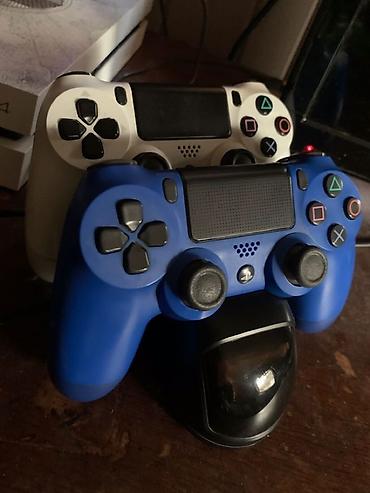 xbox one gamepad: Беспроводной геймпад Sony DualShock 4 (PS4), цвет синий и белый. - — 1