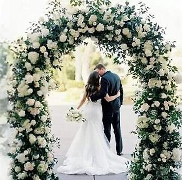 Baštenska dekoracija: Baštenska metalna pergola – luk za penjačice - Elegantna samostojeća — 14