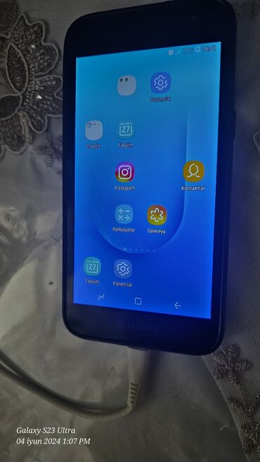teləfonlar: Samsung Galaxy J2 Core, rəng - Qara, Sensor, İki sim kartlı