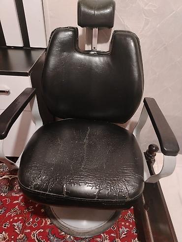 Salon, tibbi mebel: Bərbər/kişilər salonu üçün işçi yerinin komplekti ikinci el hec bir — 4
