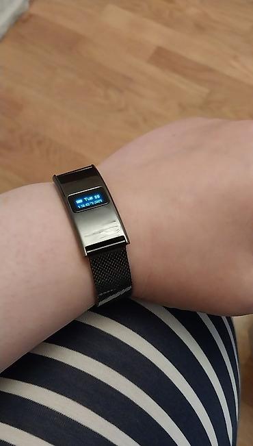 Metal kəmərli zərif smart qolbaq/saat - Minimalist dizayn: Parlaq lalafo.az -da Metal kəmərli zərif smart qolbaq/saat - Minimalist dizayn: Parlaq