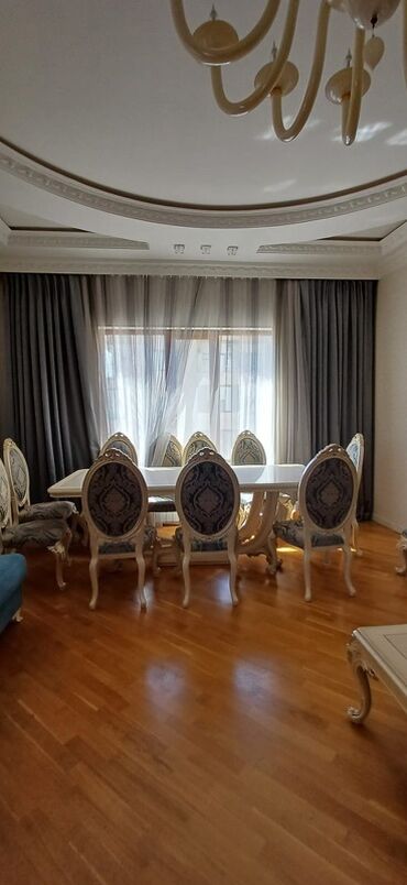 Masa və oturacaq dəstləri: Qonaq otağı üçün, İşlənmiş, Dördbucaq masa — 3