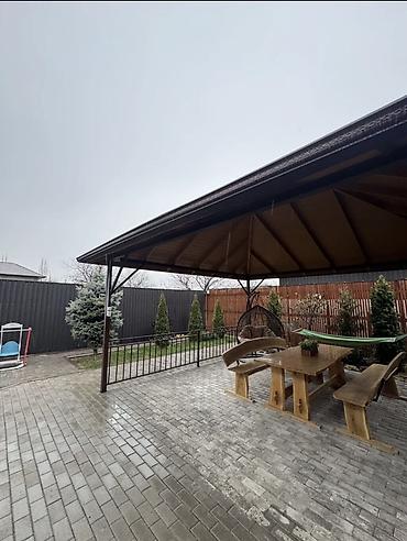 Продажа коттеджей и домов: Продается дом в селе Орто-Сай дом очень уютный, просторный и самый — 3