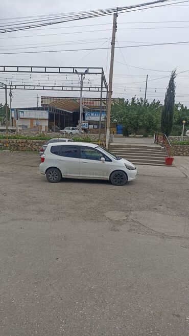 расрочку афто: Honda Fit: 2003 г., 1.3 л, Автомат, Бензин, Хетчбек