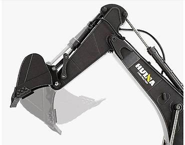 transmitter: Huina 1592 RC Exkavator . Li-Ion 18650 battery 7.4V — 4