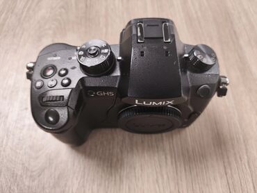 Фотоаппараты: Продаю Panasonic Lumix GH5. Хорошая камера для видеографов, огромное