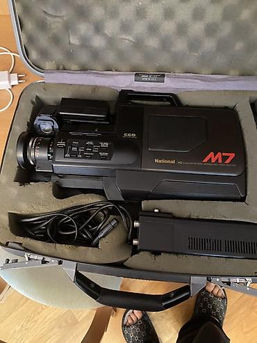 Videokameralar: National NV-M7EN VHS Movie kamera seti Məzmun: - National NV-M7EN — 1