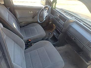 Volkswagen: Volkswagen Jetta: 1989 г., 1.8 л, Механика, Бензин, Седан — 5