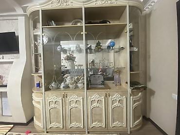 silver kitchen: Продается сервант, с дефектом одной дверцы. Оплата договорная — 2