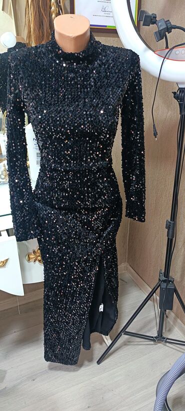 Ziyafət donları: Don cəmi bir dəfə geynilib unvan bine savxoz — 4