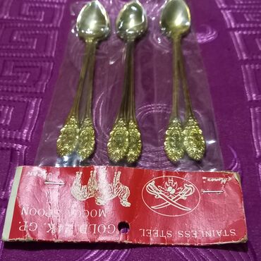 Qaşıqlar: - Kofe qaşığı 12, şəkər qaşığı isə 6 ədəddir. - Qaşığ — 16