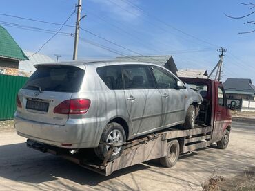 Toyota: Toyota Ipsum: 2001 г., 2.4 л, Автомат, Бензин, Минивэн