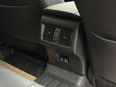 Toyota: Toyota Camry: 2021 г., 2.5 л, Вариатор, Гибрид, Седан — 15