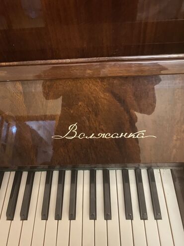 Klavişli alətlər: Piano, Akustik