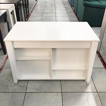 Столы для зала: 4,5 метровый стол-трансформер. В комплекте 8 вкладок, длину можно — 6