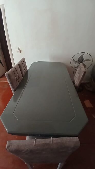 Ev və bağ: Qonaq otağı üçün, Açılmayan, Dördbucaq masa, 6 stul