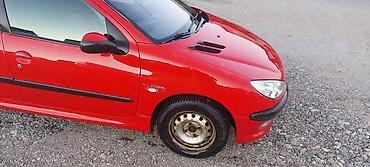 suv vozila: DESNO KRILO CRVENO ZA PEUGEOT 206 | imam sve delove za peugeot 206 — 1