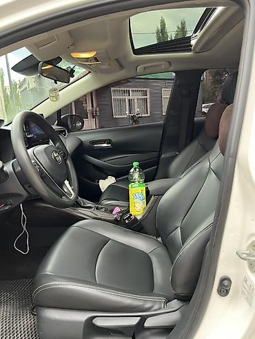 byd d1: Toyota Corolla: 2019 г., 1.2 л, Автомат, Бензин, Седан — 4
