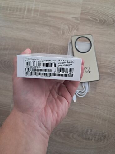 Honor: Honor Magic 6 Lite, 256 GB, bоја - Siva, Dual SIM — 9