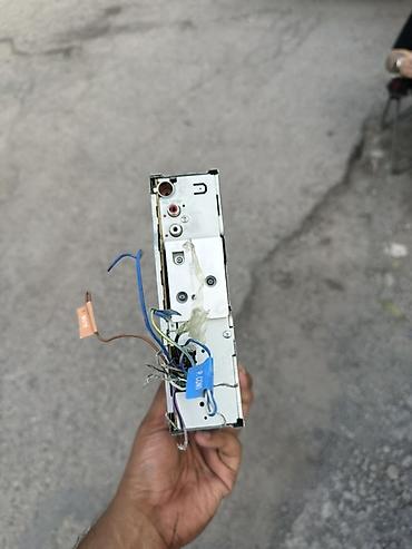 jack e4: Автомагнитола Kenwood KDC-3054UR - Форм‑фактор 1 DIN - Передняя — 1