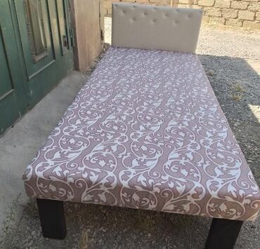 Ev üçün digər mallar: Təzə çarpayılar. 1 nəfərlik çarpayılar 60manat. 2 nəfərlik taxt — 6