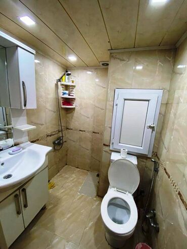 Köhnə tikili: Bakı, 4-cü mikrorayon, 3 otaqlı, Köhnə tikili, 70 kv. m — 12